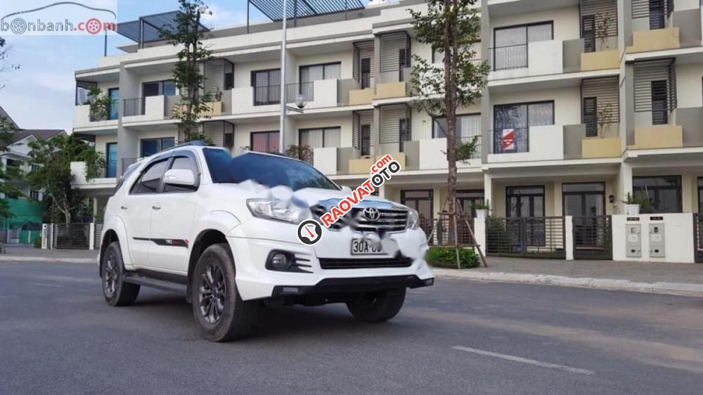 Cần bán xe Toyota Fortuner TRD Sportivo sản xuất năm 2015, màu trắng, xe nhập chính chủ-6