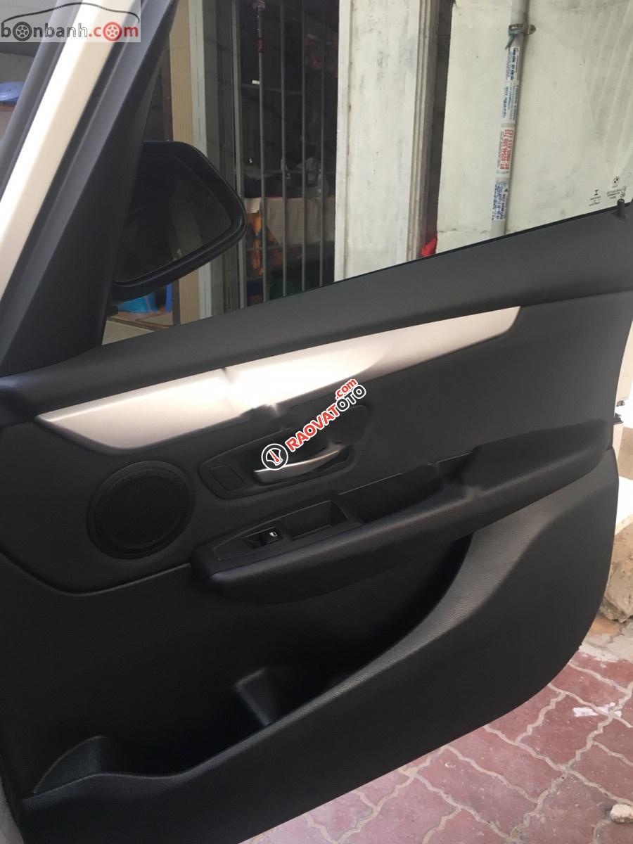 Bán BMW 2 Series 218i năm sản xuất 2017, màu trắng, xe nhập-4