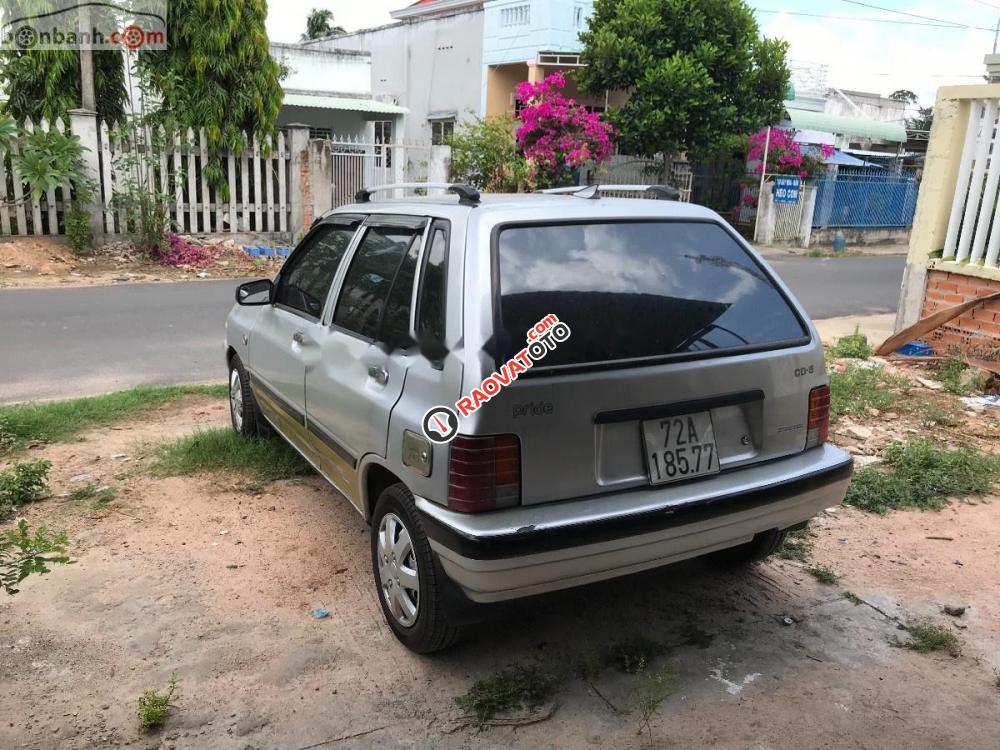 Cần bán lại xe Kia Pride CD5 2000, màu bạc, giá 70tr-4