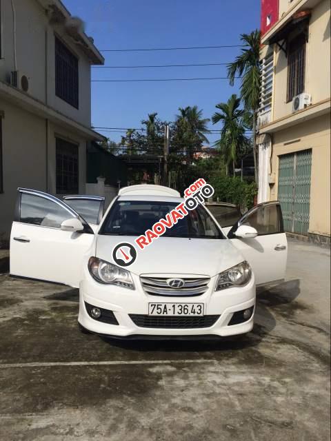 Chính chủ bán ô tô Hyundai Avante MT năm 2012, màu trắng-0