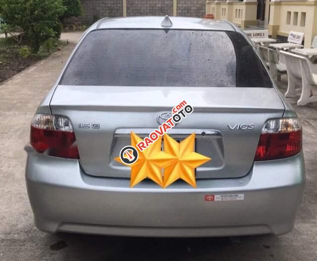 Cần bán xe Toyota Vios MT năm 2005, màu bạc, bao đâm đụng, ngập nước, máy zin 100%-2