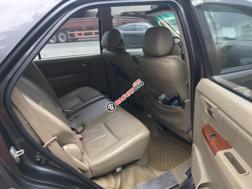 Bán Fortuner V 2011 xăng hai cầu, xám chì chính chủ BSTP-0