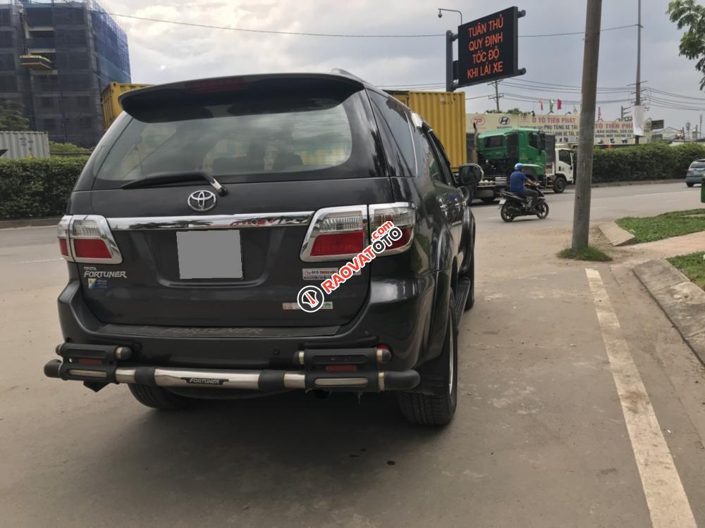 Bán Fortuner V 2011 xăng hai cầu, xám chì chính chủ BSTP-1