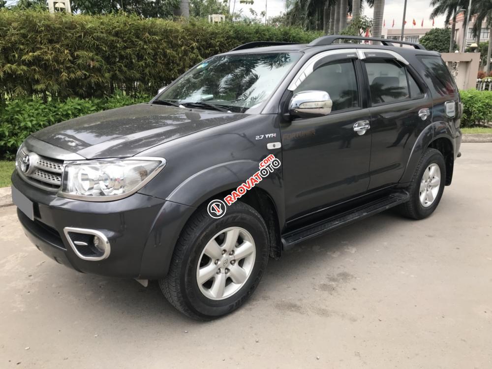 Bán Fortuner V 2011 xăng hai cầu, xám chì chính chủ BSTP-3