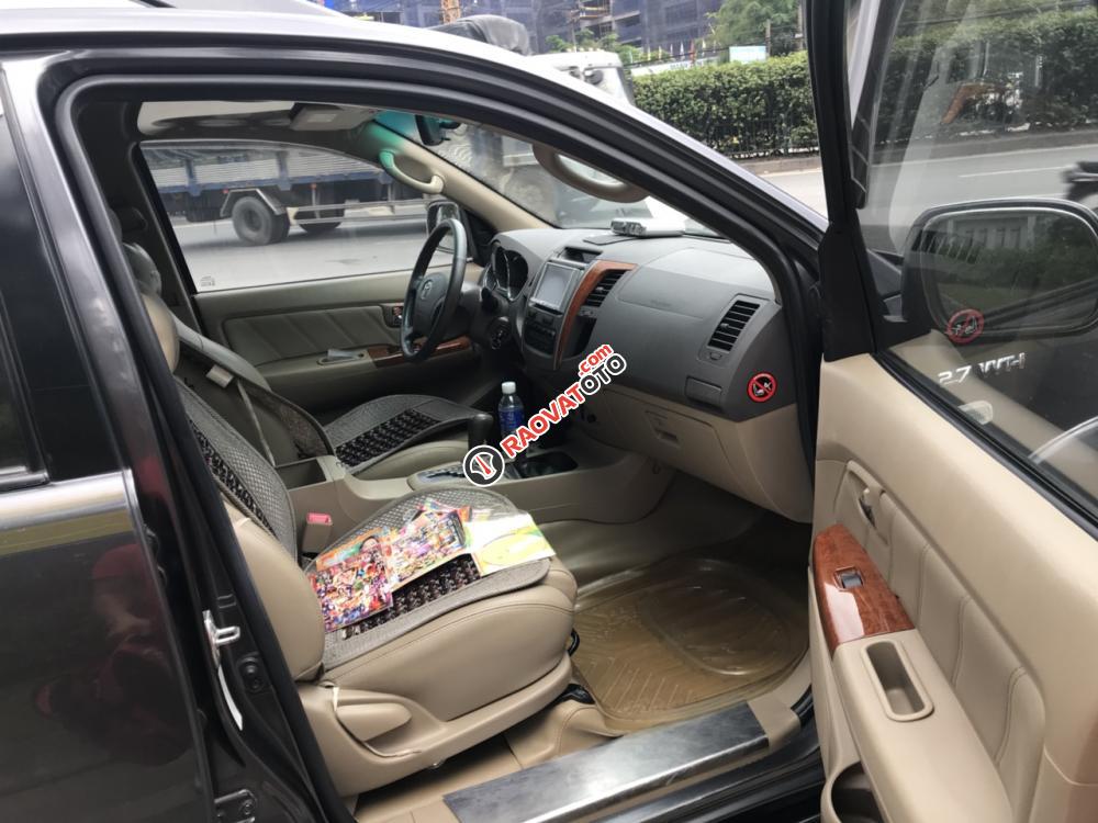 Bán Fortuner V 2011 xăng hai cầu, xám chì chính chủ BSTP-3