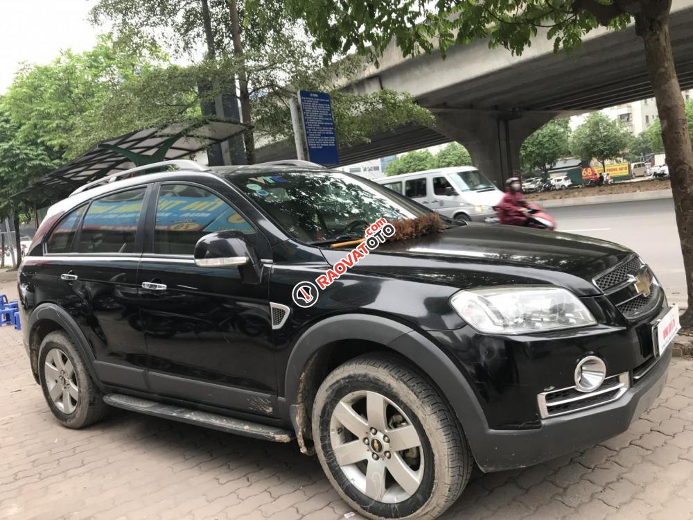 Cần bán Chevrolet Captiva Maxx đời 2010, màu đen-3