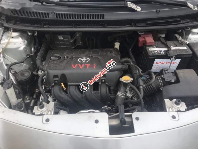 Cần bán Toyota Vios 1.5G sản xuất 2011, màu bạc số tự động-2