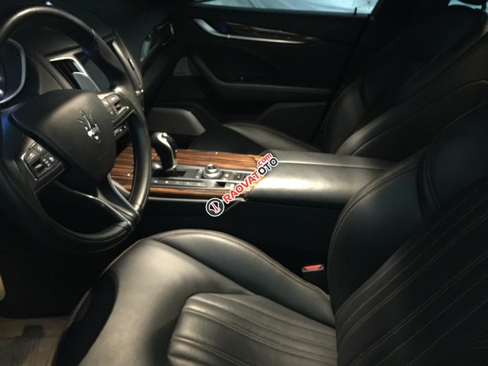 Bán xe Maserati Levante sản xuất năm 2017, xe nhà sử dụng đang còn mới tinh-6