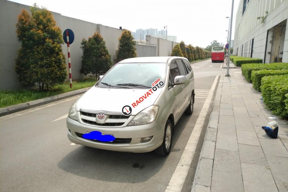 Bán Toyota Innova Innova G 2.0 MT đời 2006, màu bạc, giá 295tr-0