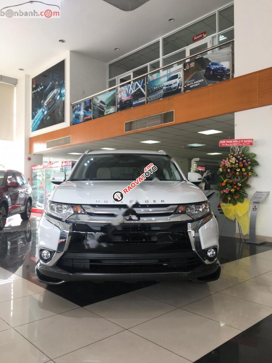 Bán Mitsubishi Outlander lắp ráp CKD với 100% linh kiện từ Nhật Bản, tiết kiệm nhiên liệu, xe có sẵn giao ngay-1