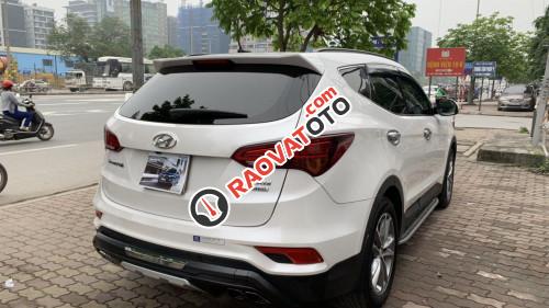 Bán xe Hyundai Santa Fe 2.2 AT 2017, màu trắng-8