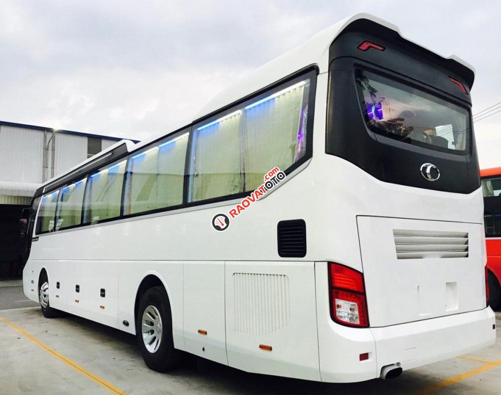 Bán xe Thaco Universe TB120S năm sản xuất 2017, màu trắng-2