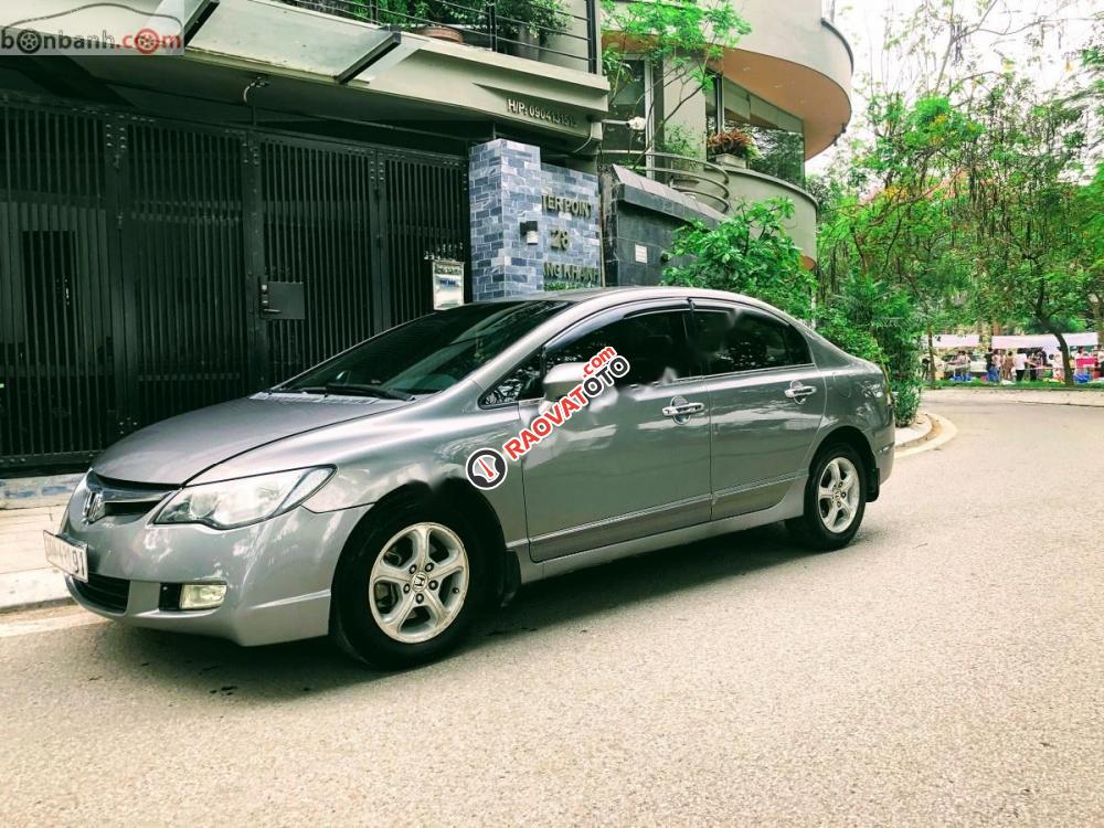 Bán Honda Civic 1.8 đời 2007, màu bạc chính chủ giá cạnh tranh-0