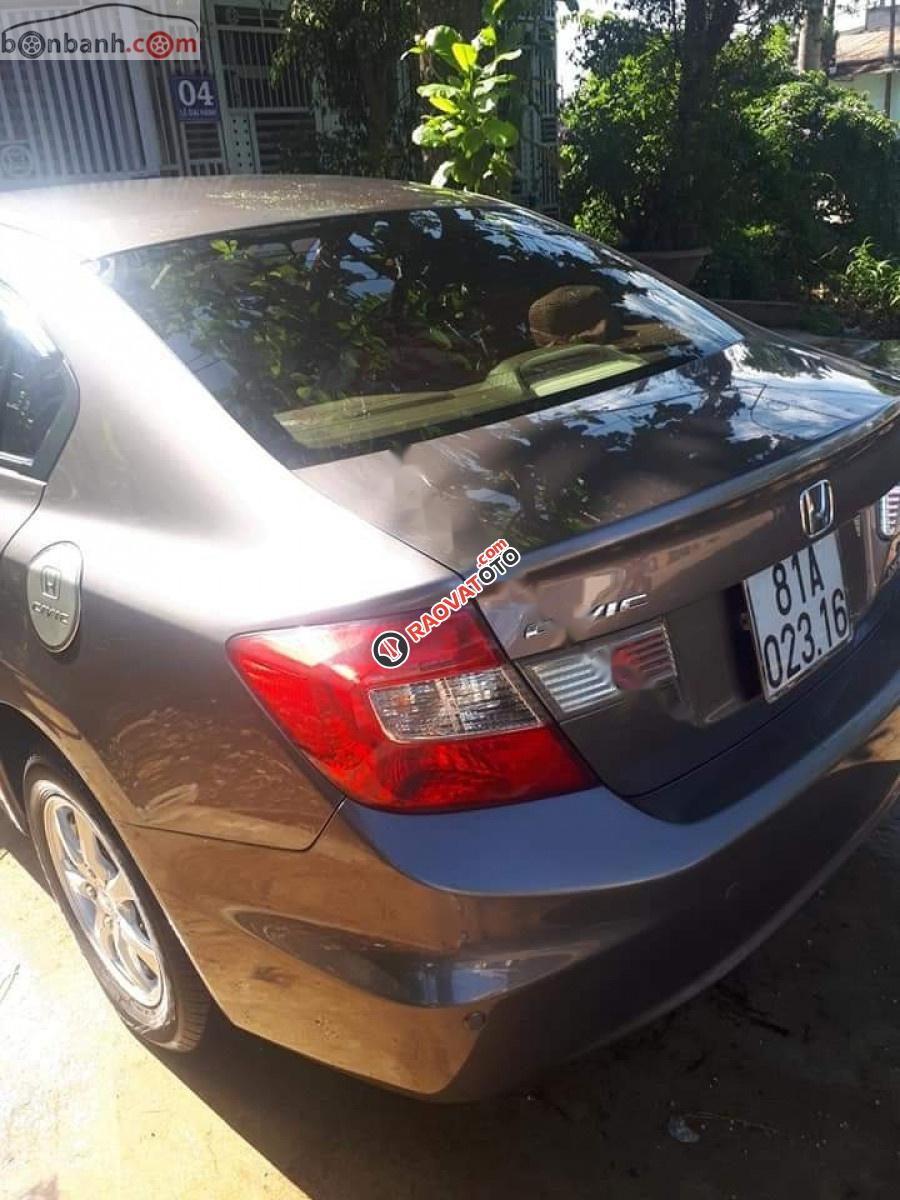 Cần bán xe Honda Civic 1.8 AT năm 2013, màu xám, nhập khẩu, xe gia đình chạy rất ít chỉ 29.000km-0