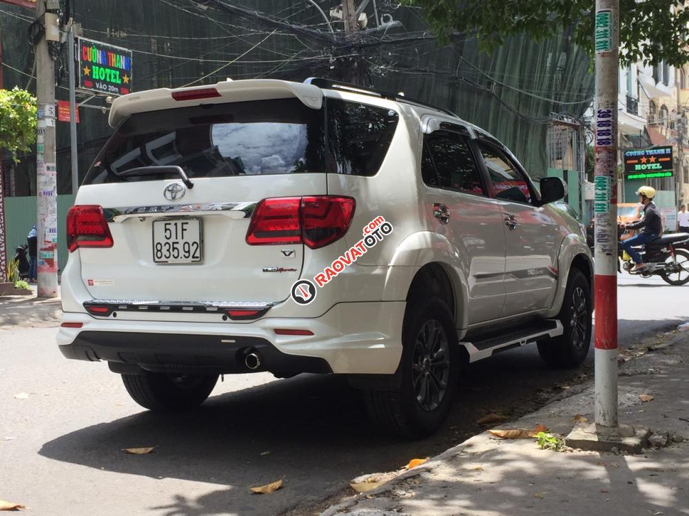 Đi nước ngoài cần bán xe gấp Toyota Fortuner G năm sản xuất 2016, màu trắng-1