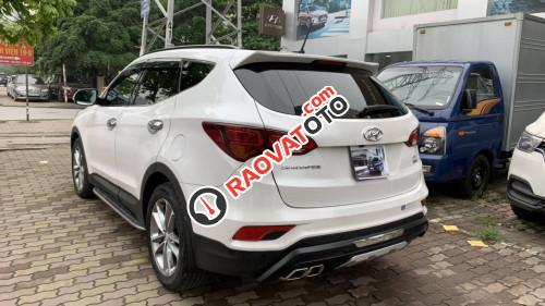 Bán xe Hyundai Santa Fe 2.2 AT 2017, màu trắng-10