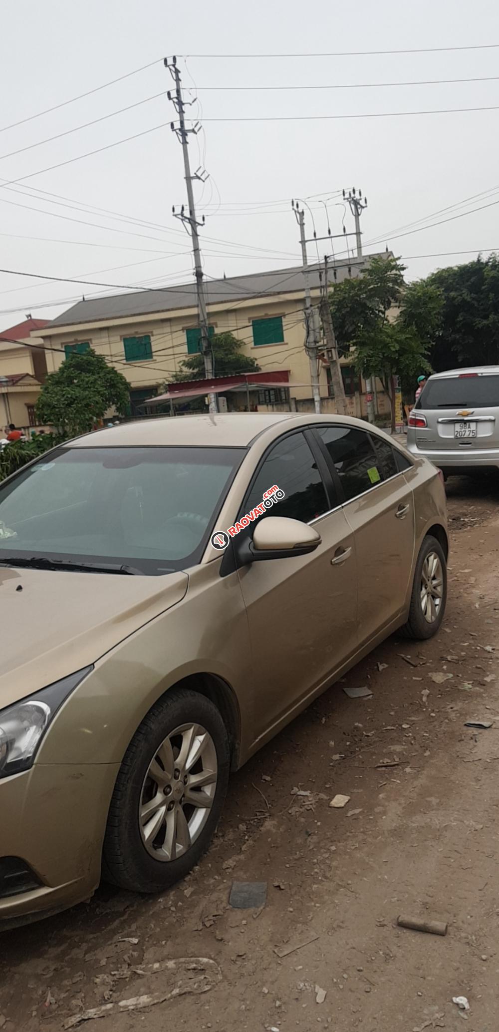 Bán xe Chevrolet Cruze LS đời 2016, màu vàng-0