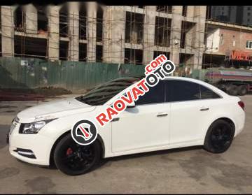 Cần bán lại xe Chevrolet Cruze LS năm sản xuất 2014, màu trắng, odo 6 vạn xịn-0