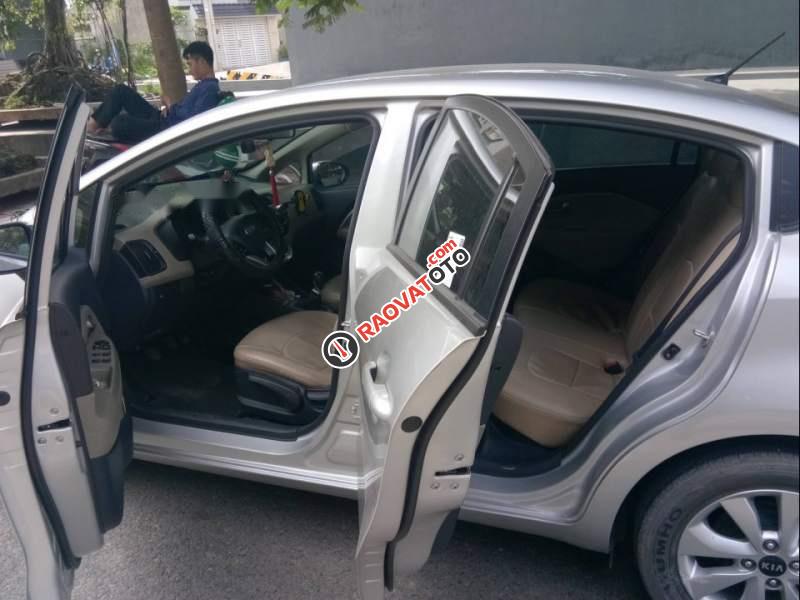 Bán gấp Kia Rio năm sản xuất 2018, màu bạc, nhập khẩu -1
