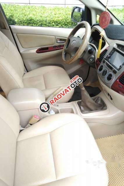 Bán ô tô Toyota Innova G 2.0 MT năm 2006, đăng ký lần đầu 3/2006-3