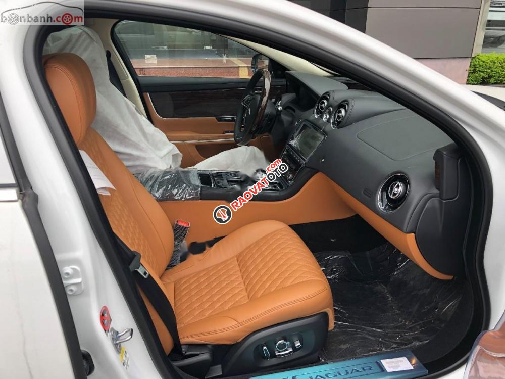Bán ô tô Jaguar XJ series L Portfolio đời 2019, màu trắng, xe nhập-0