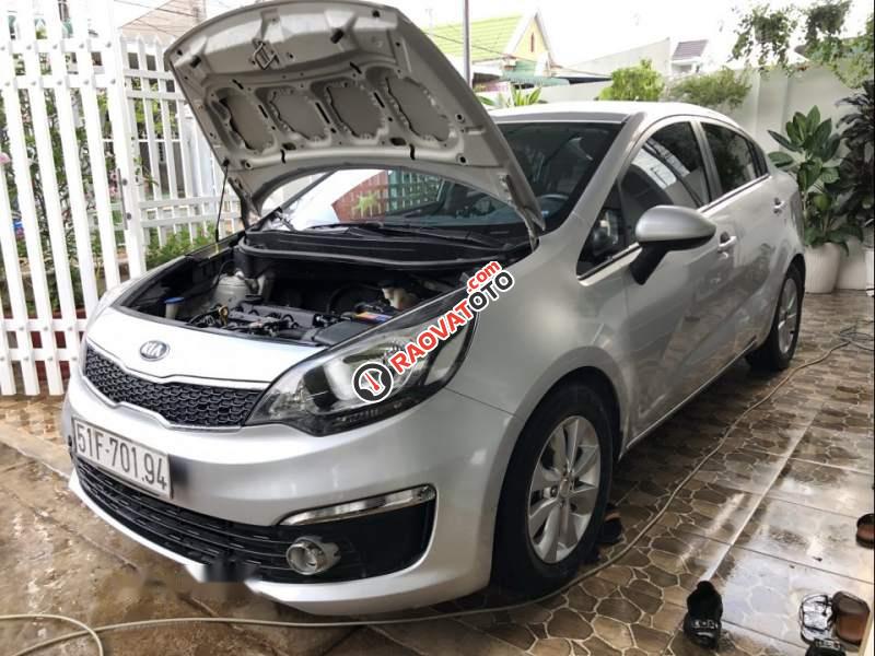 Bán xe Kia Rio đời 2015, màu bạc, xe nhập, 465tr-0