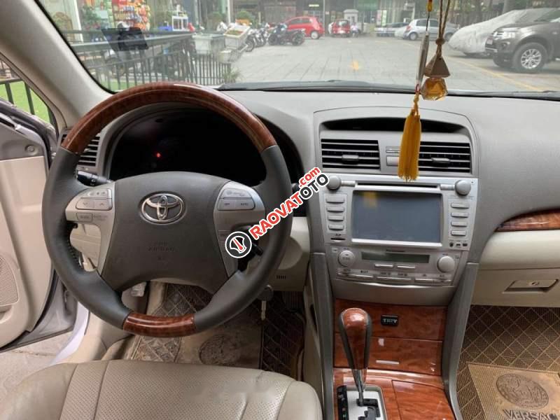 Cần bán lại xe Toyota Camry 2.0 đời 2010, màu bạc, nhập khẩu  -2