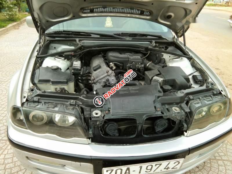 Bán xe BMW 318i năm 2001, màu bạc, nhập khẩu-2