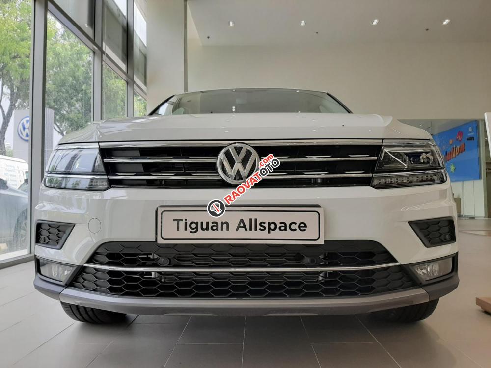 Volkswagen Tiguan trắng ngọc trai - 2019 - Trả trước chỉ từ 345 triệu - Ưu đãi tháng 5-0