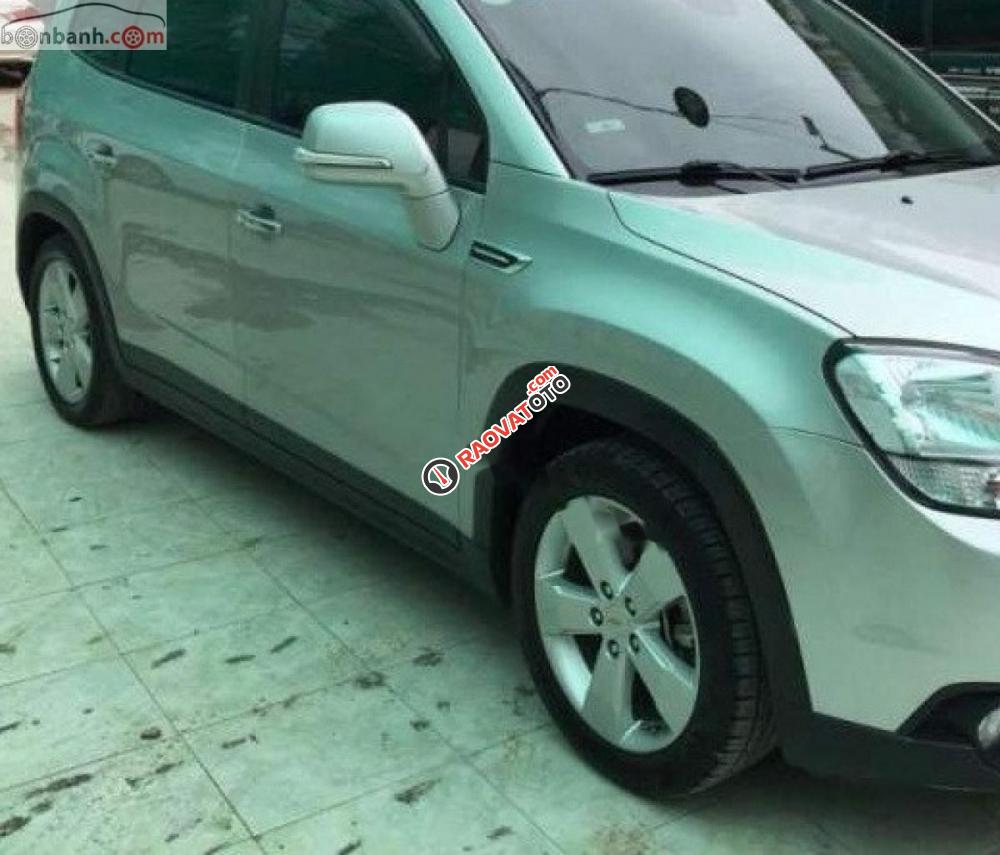 Cần bán gấp Chevrolet Orlando LTZ 1.8 AT đời 2016, màu bạc, giá tốt-2