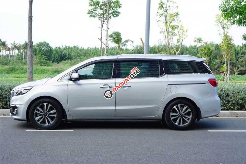 Kia Sedona 3.3 GATH bản full model 2017-6