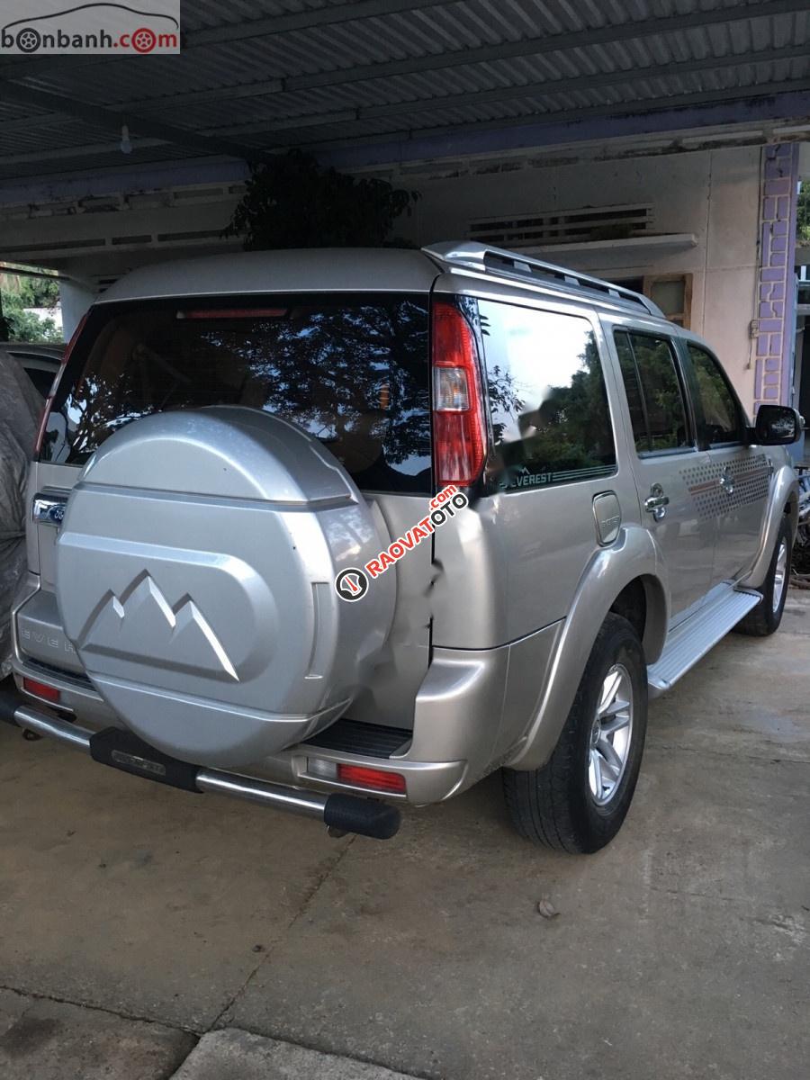 Cần bán xe Ford Everest 2.5MT đời 2009, màu bạc, giá 455tr-0