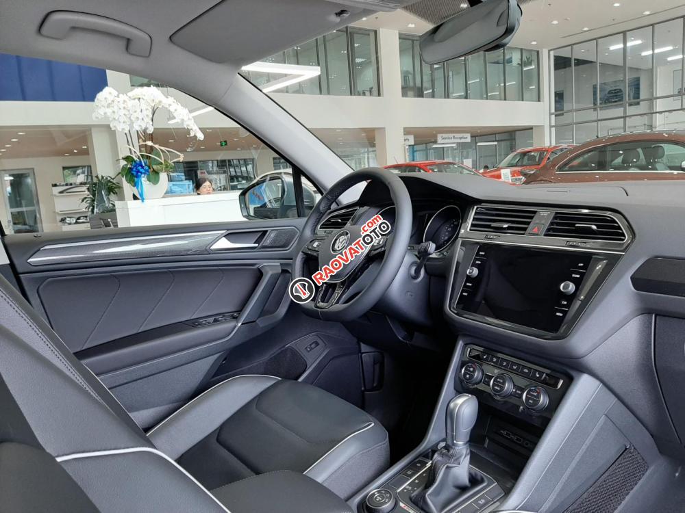 Bán ô tô Volkswagen Tiguan Allspace đời 2019, màu đen, nhập khẩu  -4