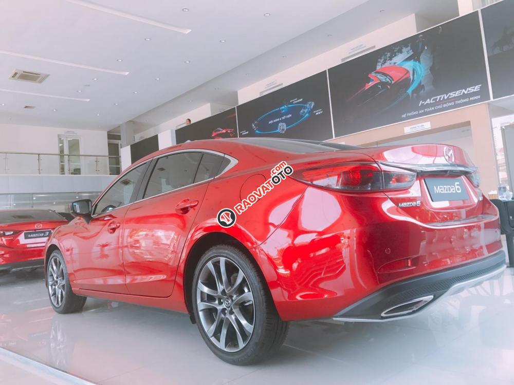 Mazda 6 2.0L Premium năm 2019 màu đỏ, giá ưu đãi 30 triệu đồng tiền mặt-1