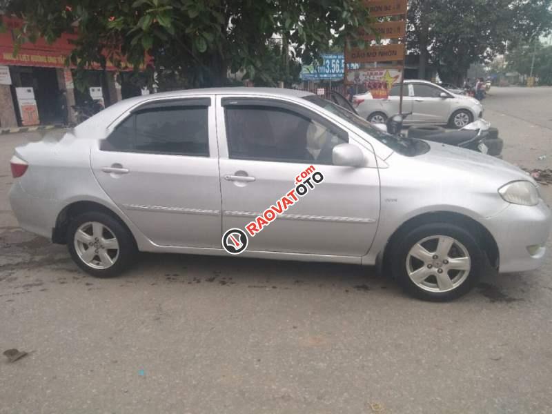 Cần bán Toyota Vios MT sản xuất năm 2005, màu bạc-3