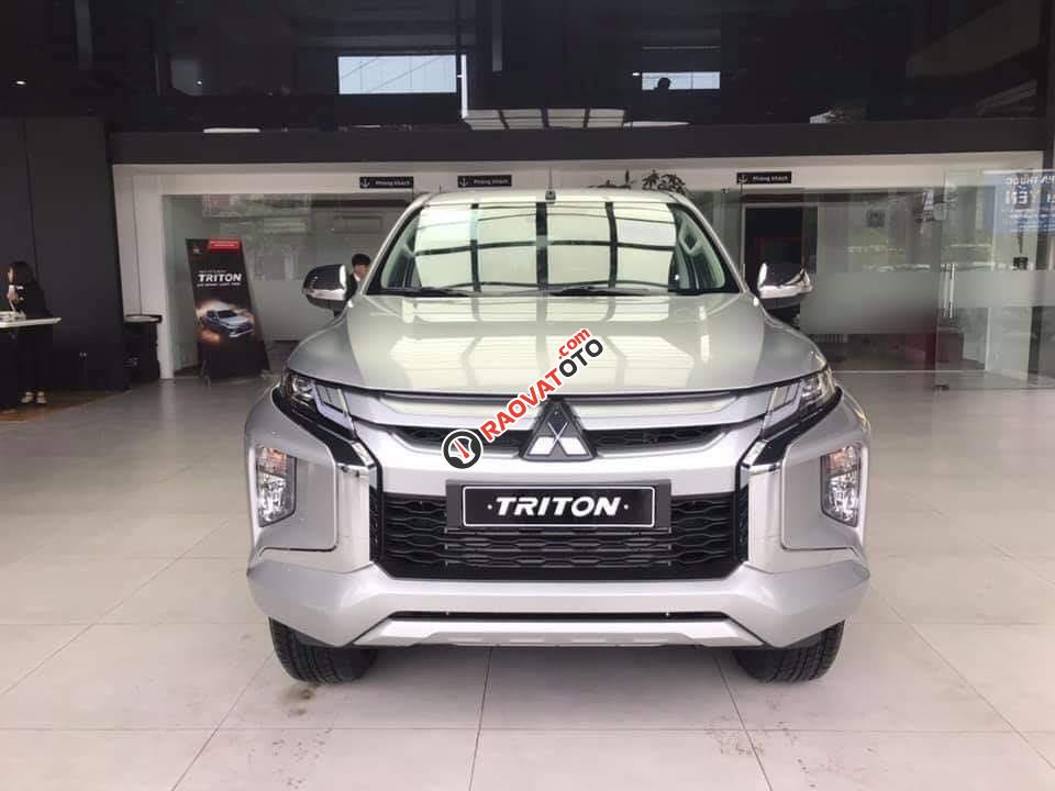 Bán xe Mitsubishi Triton 4x2 AT 2019, tại Quảng Trị, màu bạc, nhập khẩu, giá 730tr, hỗ trợ góp 80%-0