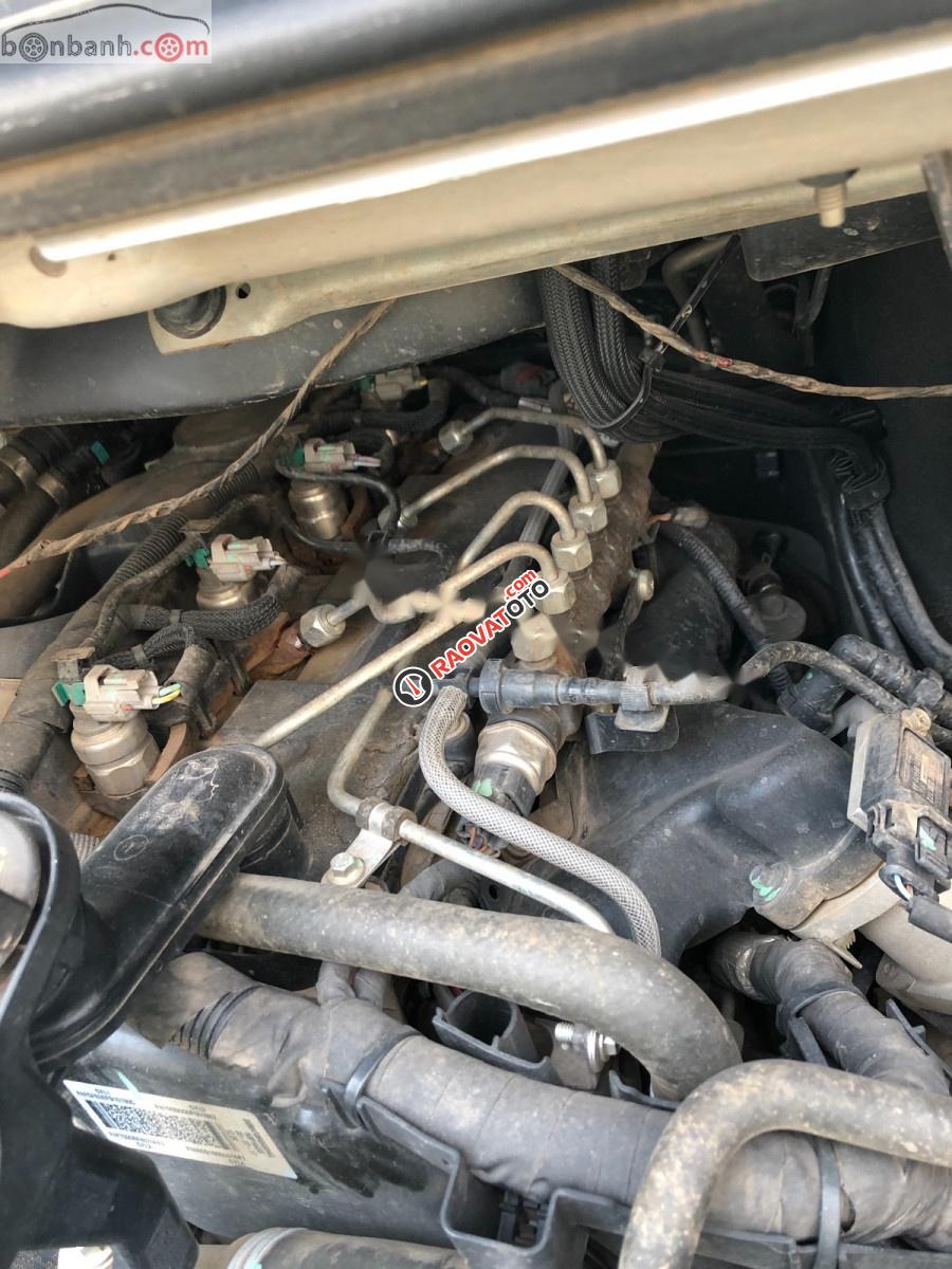 Xe Ford Transit SVP đời 2017, màu bạc giá cạnh tranh-2