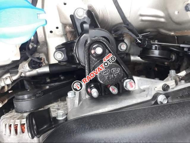 Bán Kia K3 2.0 đời 2016, xe còn nguyên zin như mới-2