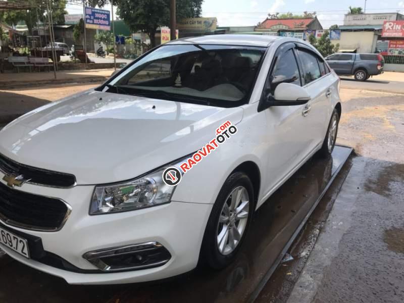 Cần bán lại xe Chevrolet Cruze MT năm 2016, màu trắng, còn rất đẹp-4