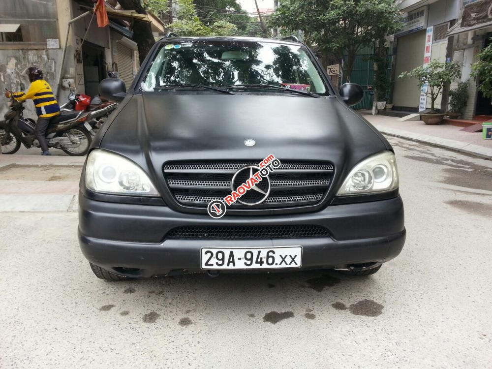 Đi nước ngoài cần bán gấp Mercedes ML-320-12