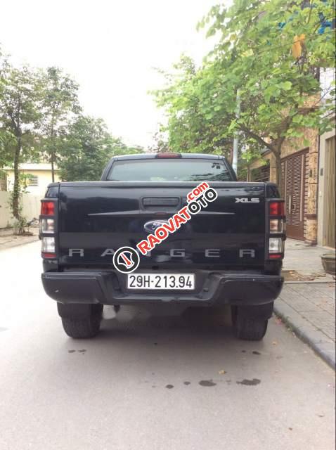 Bán xe Ford Ranger XLS 4x2 AT sản xuất năm 2017, màu đen chính chủ, giá 600tr-4