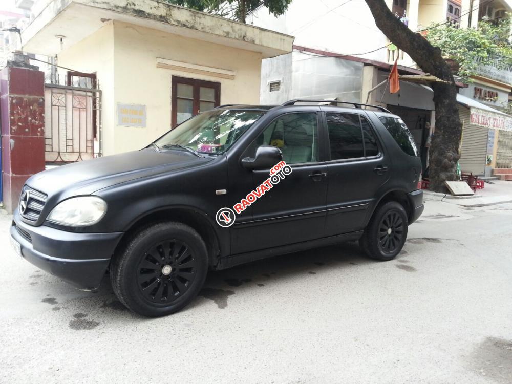 Đi nước ngoài cần bán gấp Mercedes ML-320-2