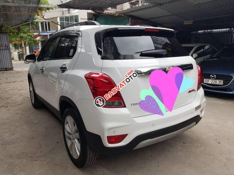 Cần bán lại xe Chevrolet Trax sản xuất 2018, màu trắng, xe đẹp-1