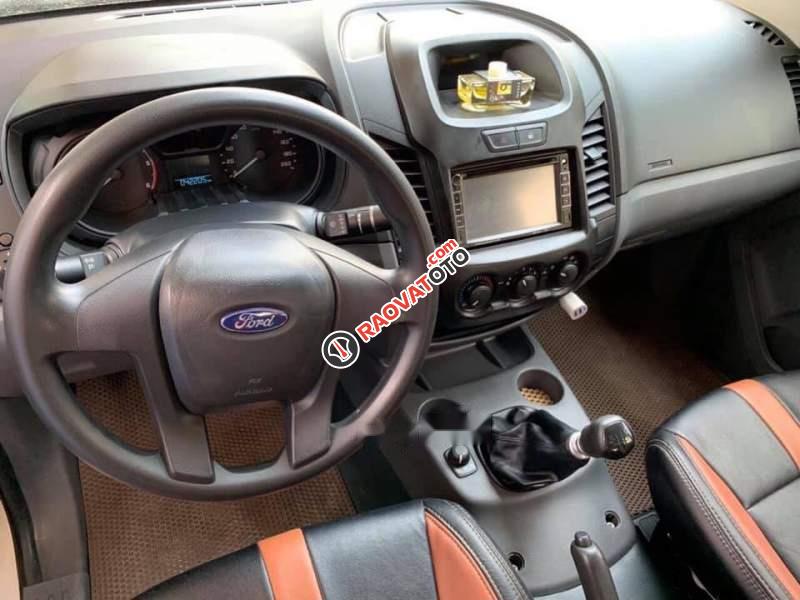 Cần bán Ford Ranger XLT năm 2016, màu trắng, nhập khẩu nguyên chiếc, số sàn giá cạnh tranh-1