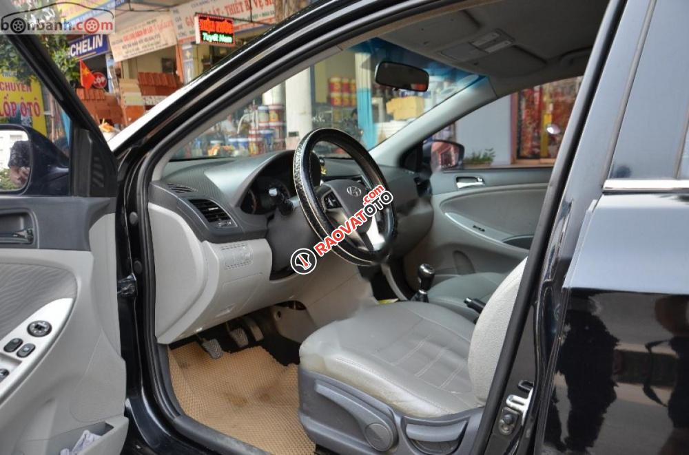 Bán Hyundai Accent 1.4 MT năm 2014, màu đen, xe nhập, giá tốt-0