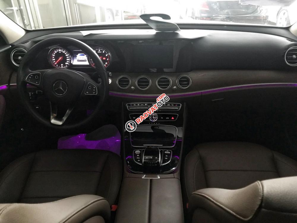 Chuyên Mercedes E200 lướt, ĐK 7/2018 chính hãng-4