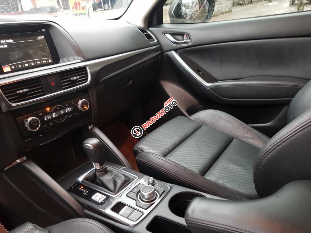 Bán xe Mazda CX 5 2.5 2017, màu đen, giá 780tr-6
