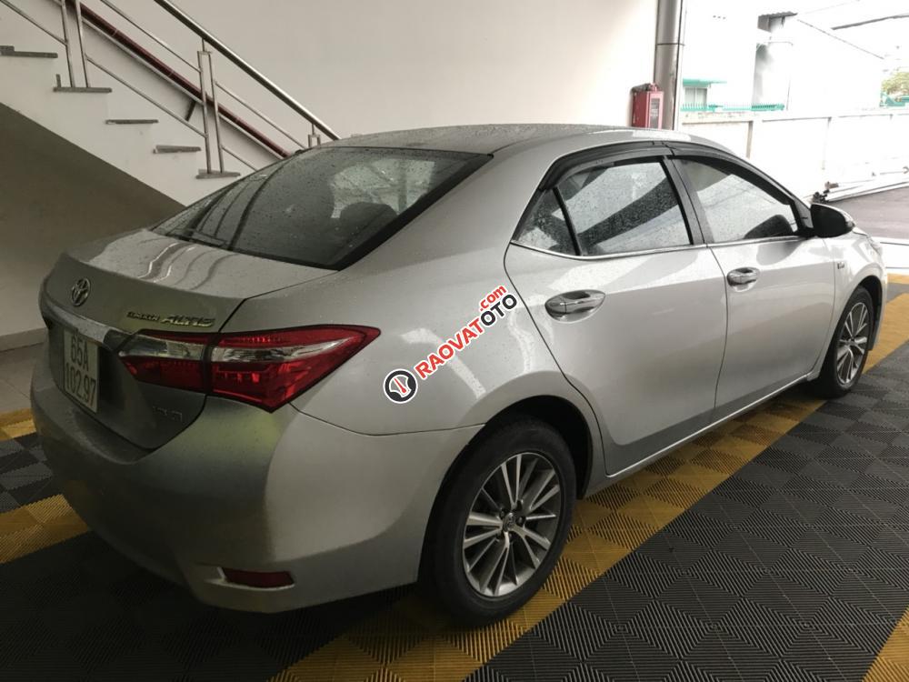 Bán Toyota Altis 1.8G màu bạc, số sàn, sản xuất 2014, mẫu mới xe đẹp-4
