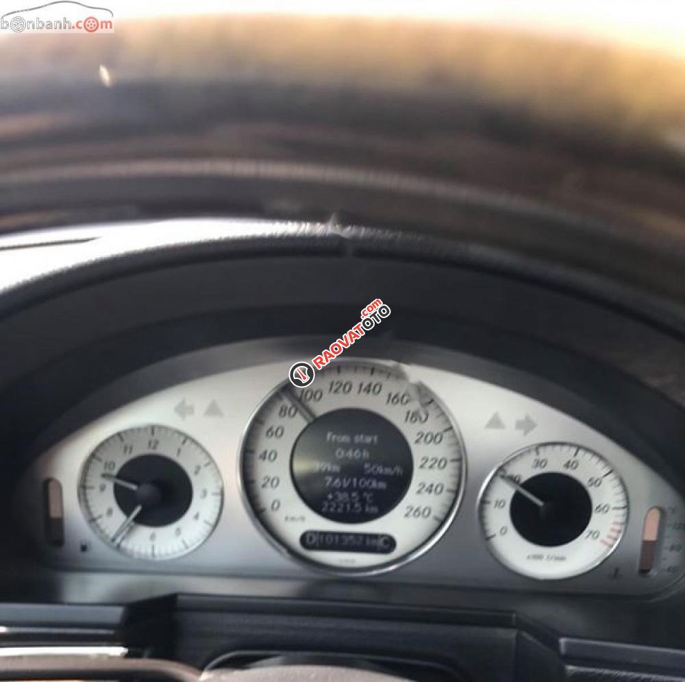Bán xe Mercedes E200 2008, màu đen chính chủ-1