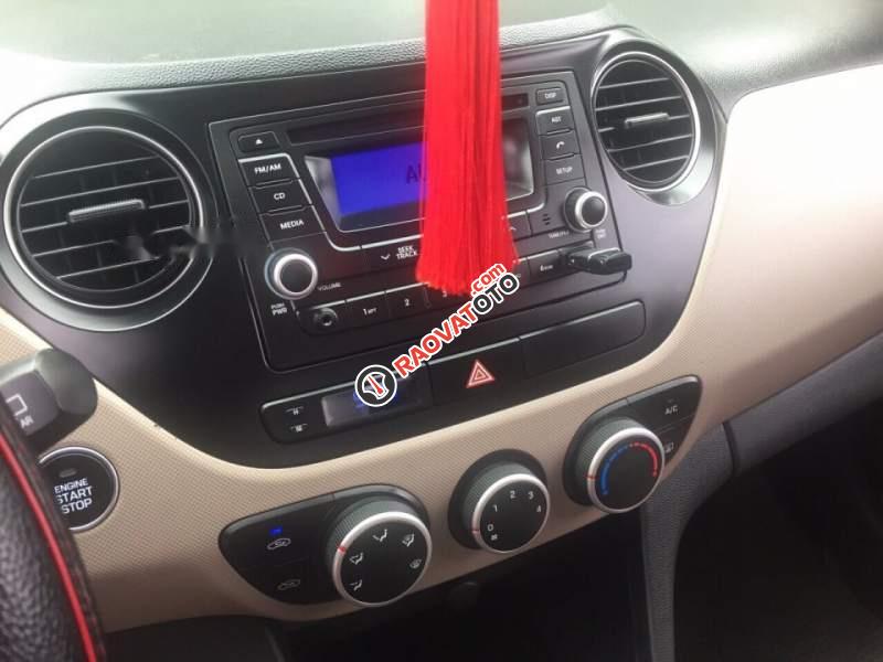 Bán Hyundai Grand i10 1.0 AT sản xuất năm 2016, màu đỏ, đã đi 41730 km-3